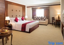 Семейный люкс в Mövenpick Suriwongse Hotel Chiang Mai