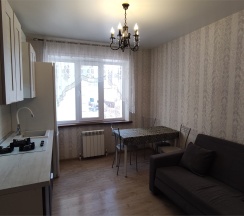 Апартаменты с кухней-столовой и джакузи в Уютный Дом