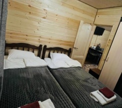 Четырёхместный коттедж с 2 комнатами с красивым видом из окна в Forest house resort