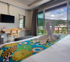Одноместный номер Deluxe с балконом и с видом на горы двуспальная кровать в Memory Boutique Hotel