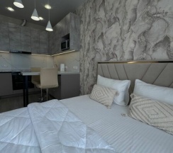 Большевистская 1а , эт8, кв 79 в Good nights