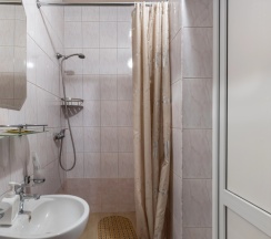 Двухместный номер Standard с балконом и с красивым видом из окна 2 отдельные кровати в Гостевой дом