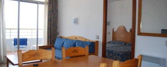 Четырёхместные апартаменты с балконом в Xon's Platja Hotel Apartments