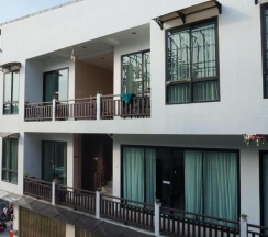 Двухместный номер Deluxe двуспальная кровать в Отель Kata Beachwalk