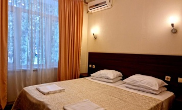 Двухместный номер с балконом двуспальная кровать в Царская Аллея