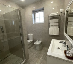 Люкс в Aredo Hotel