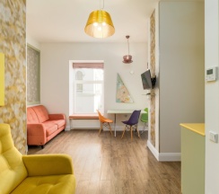 Двухкомнатные апартаменты "Янтарь" с кухней и видом на собор Петра и Павла в Orfei Hotel