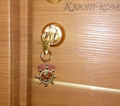 Номер улучшенный с 1 двуспальной кроватью (с завтраком) в Кают-компания
