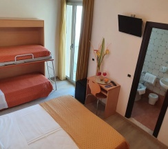 Четырёхместный номер Superior в Hotel Tilmar