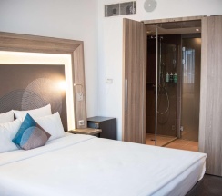 Номер люкс в Novotel Krasnoyarsk center