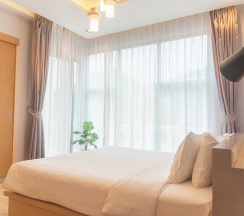 Номер Deluxe с балконом в Oneloft Hotel