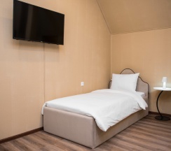 Двухместная комната с раздельными кроватями (мансарда) в Амар от Травел Хотелс Антураж