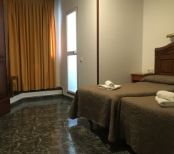 Двухместный номер Standard 2 отдельные кровати в Hostal Conchita Legazpi
