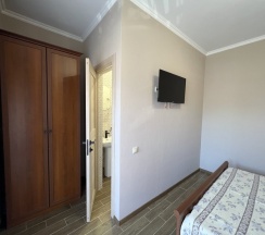 Трёхместный номер Standard с балконом и с видом на город в Morskoy priboy