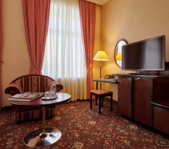 Стандарт с одной большой кроватью в Marco Polo Moscow