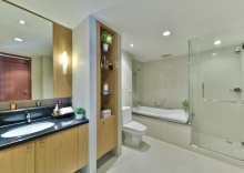 Двухместный номер Executive c 1 комнатой 2 отдельные кровати в Centre Point Sukhumvit Thong Lo