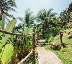 Бунгало с балконом и с видом на сад в Railay Garden View Resort