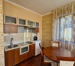 семейный  трёхкомнатный с кухней в Вдохновение