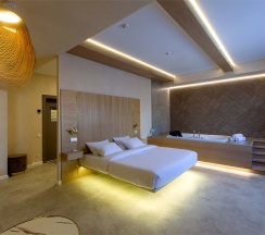 LUXE в Kamarooms Business Hotel&Spa
