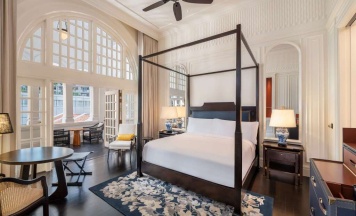 Двухместный люкс Studio двуспальная кровать в Raffles Singapore