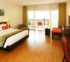 Двухместный люкс с видом на океан двуспальная кровать в The Heritage Pattaya Beach Resort