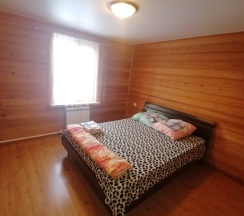 Коттедж с красивым видом из окна в Удачный