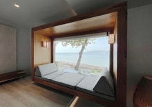 Четырёхместный номер Standard с 2 комнатами beachfront в Rocky's Boutique Resort - Veranda Collection Samui