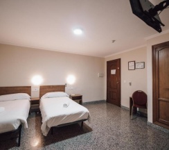 Двухместный номер Economy (No window) 2 отдельные кровати в Hotel Monasterio Granada - Adults Only