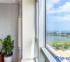Люкс с 3 комнатами с видом на море в Rizhao Shuohai Seaview Homestay (Wanpingkou Branch)