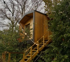 Домик на дереве "Ореховый" в Дом на дереве