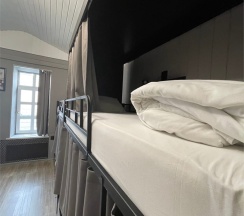 8-ми местный женский номер в Христал