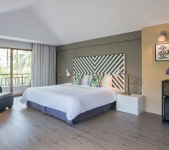 Двухместный номер Mood Collection двуспальная кровать в Burasari Phuket Resort & Spa