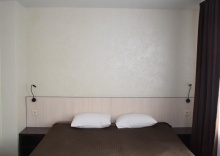Номер стандарт с 1 двуспальной кроватью (с завтраком) в Баваренок