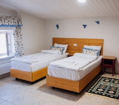 Семейный Номер "Антресоль"  в Крыжовник