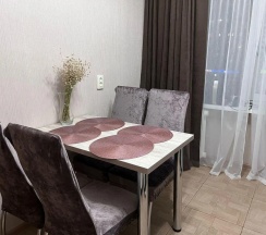 Апартаменты с балконом и с красивым видом из окна в Апартаменты Broadway House