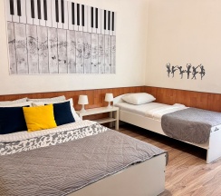 Студия 1 с собственной ванной комнатой и мини кухней в Adagio Star.5