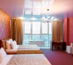 Номер VIP+ с 2 двуспальными кроватями в Пантера