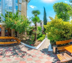 4-х местный номер с балконом в Ростовчанка