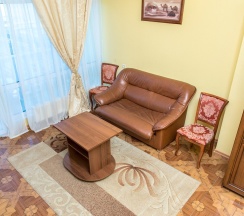 Люкс с балконом в Оазис