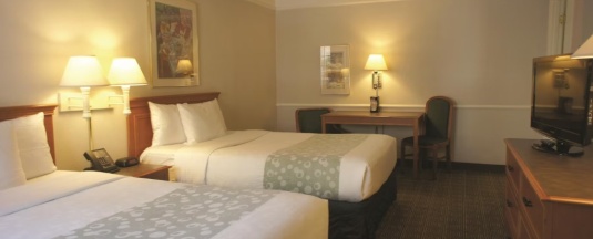 Четырёхместный номер Deluxe в Baymont by Wyndham Austin University Area