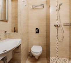 Улучшенный номер с кроватью размера "king-size" в Helix hotel