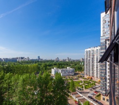 Улучшенная студия с кроватью king size и балконом в Pulkovo Apart