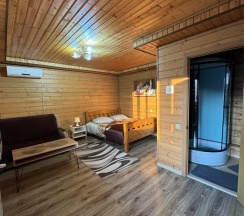 Трёхместный номер Comfort с балконом в У реки