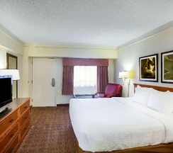 Номер в La Quinta Inn by Wyndham Austin Capitol / Downtown