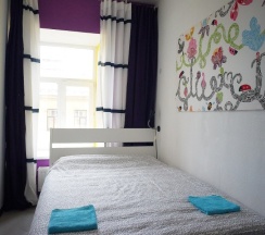 Небольшой двухместный номер с 1 кроватью и общей ванной комнатой в Vitamin rooms