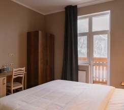 2-х местный в блоке вид на горы в Ays Design Hotel
