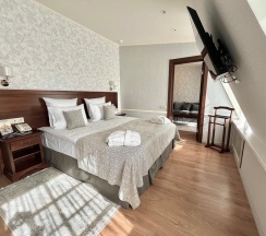 ДВУХКОМНАТНЫЙ ДЕЛЮКС "МАНСАРДА" в Екатерина