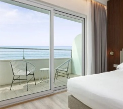 Трёхместный номер Look в Adriatic Palace Hotel