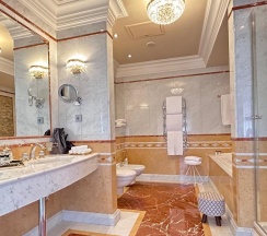 Люкс "А.С. Грибоедов" с видом на Невский проспект в Taleon Imperial Hotel