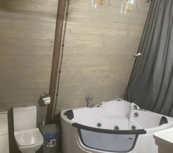 Коттедж с балконом и с красивым видом из окна в Dream Chalet